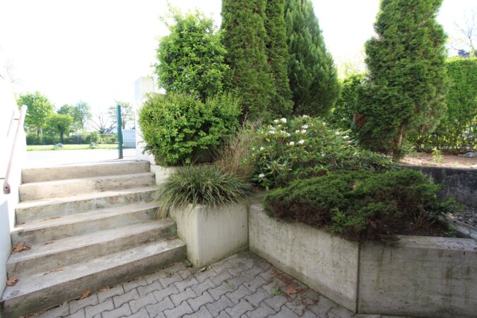 Treppen zum Eingangsbereich