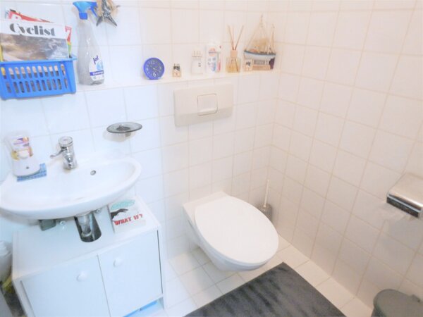 separates Gäste-WC