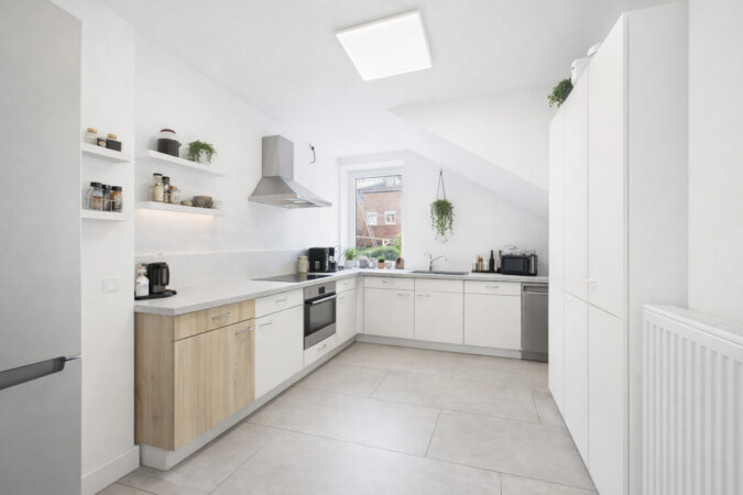 moderne Küche inkl. allen Elektrogeräten