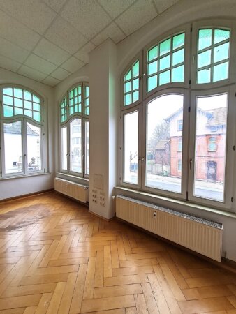 Große Fensterflächen