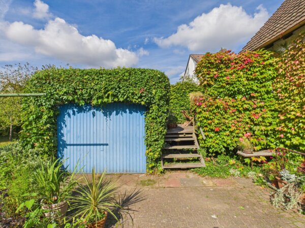 zweite Garage - oder Umbau zur größeren Terrasse