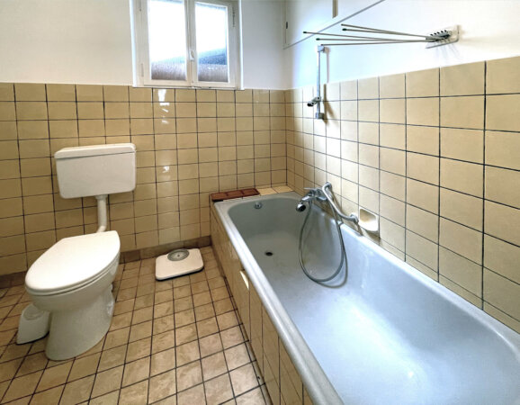 Vorderhaus Badezimmer EG