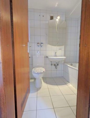 gepflegtes Badezimmer