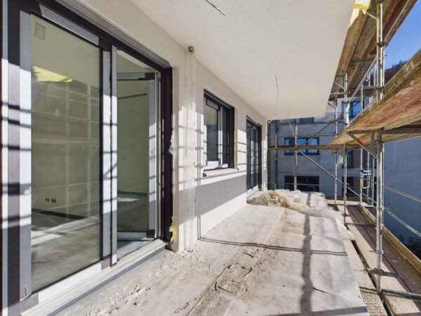 großer Balkon