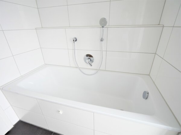 große Badewanne