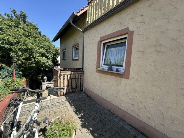 Seitenzugang zum Hobbybereich im KG