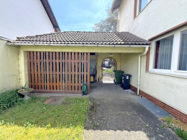 Lagerraum hinter der Garage