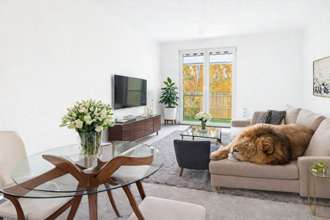 lichtdurchfluteter Wohn- und Essbereich