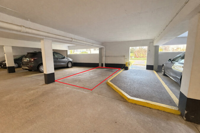 zusätzlicher Tiefgaragenstellplatz direkt vor dem Haus