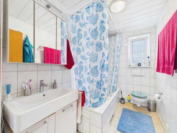 Tageslichtbadezimmer inkl. Badewanne