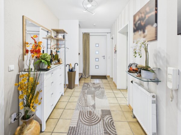 großer Eingangsbereich