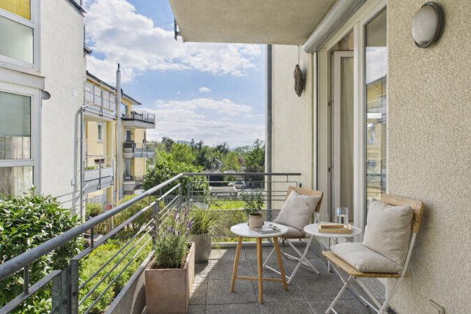 KI Visualisierung - Möblierungsbeispiel geschützter Balkon