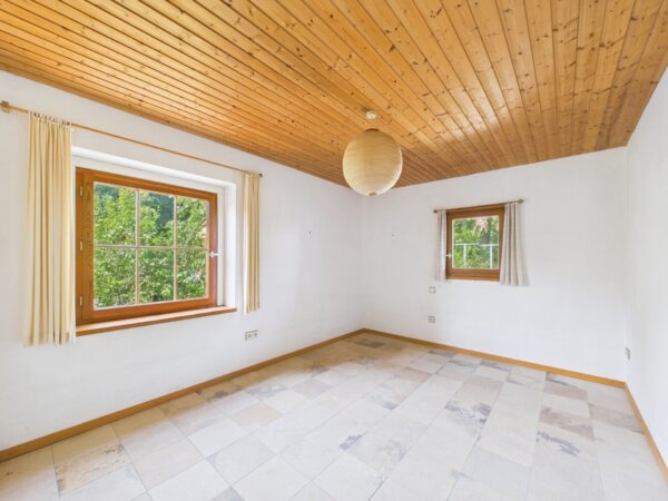 Arbeits- oder Gästezimmer im EG