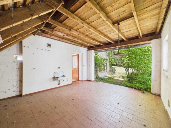 überdachte Terrasse
