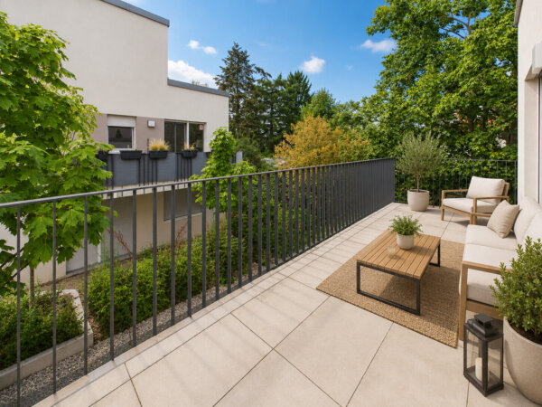 weitläufiger West-Balkon