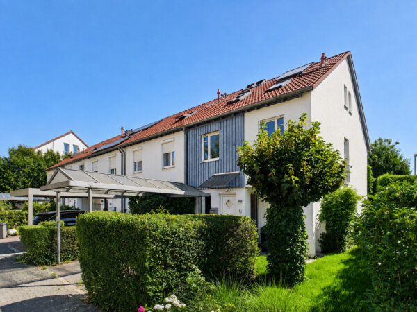 top gepflegtes Reihenendhaus