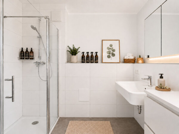 modernes Badezimmer