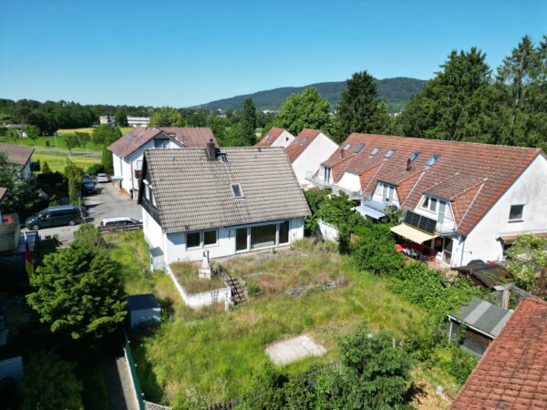 rückwärtige Ansicht des Baugrundstückes